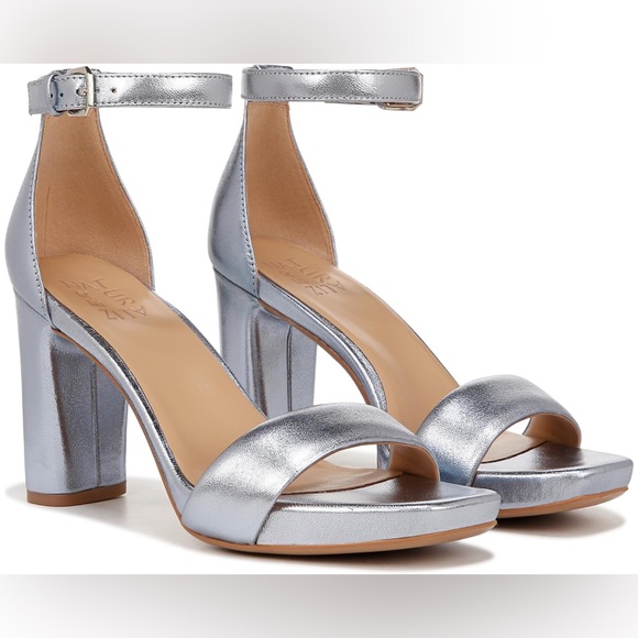 Naturalizer Blue Metallic Block Heel Sandals, 8.5M - Picture 1 of 4